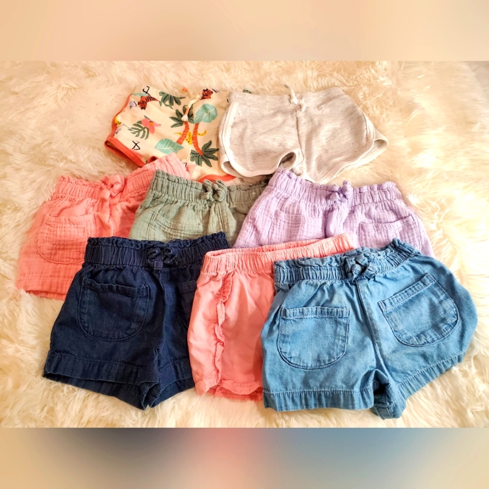 Lot of baby girl shorts Size 6-9m